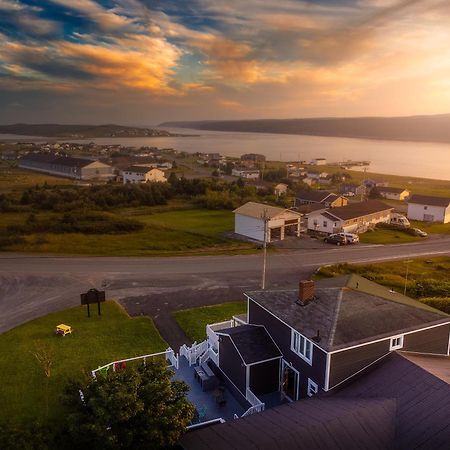 Edge Of The Avalon Inn Trepassey Buitenkant foto