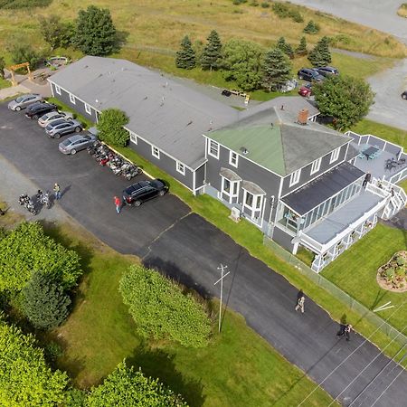 Edge Of The Avalon Inn Trepassey Buitenkant foto