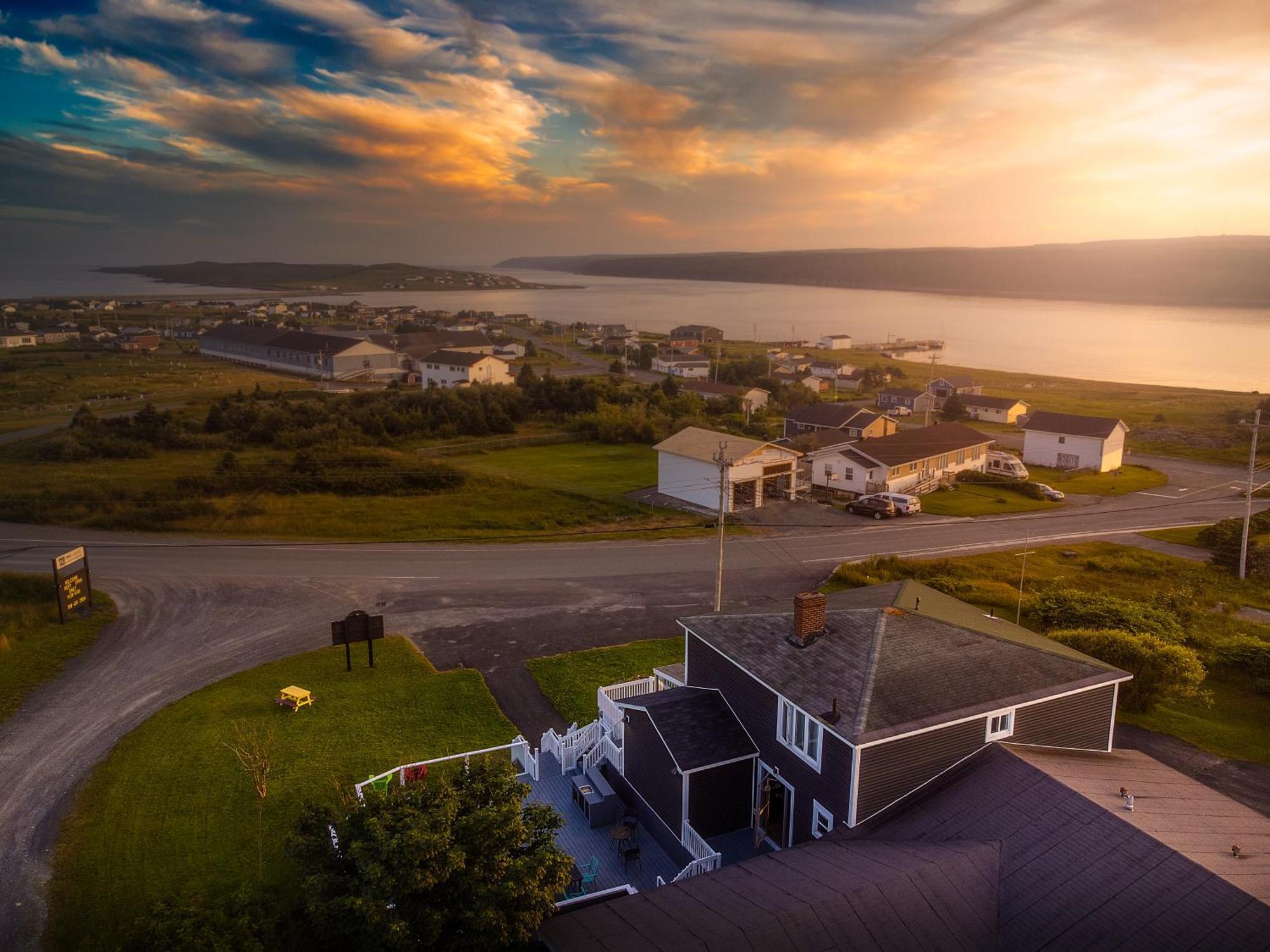 Edge Of The Avalon Inn Trepassey Buitenkant foto