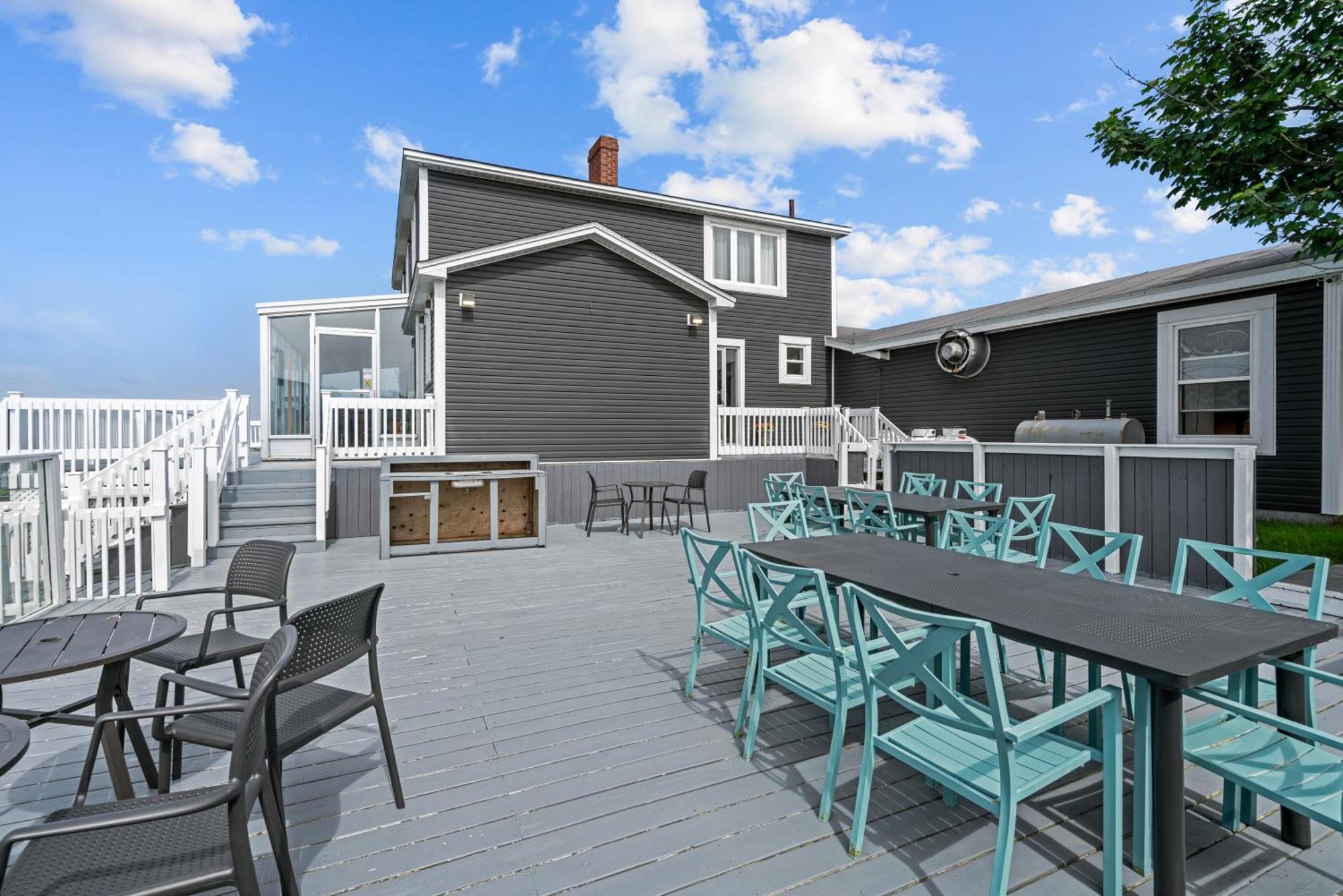 Edge Of The Avalon Inn Trepassey Buitenkant foto