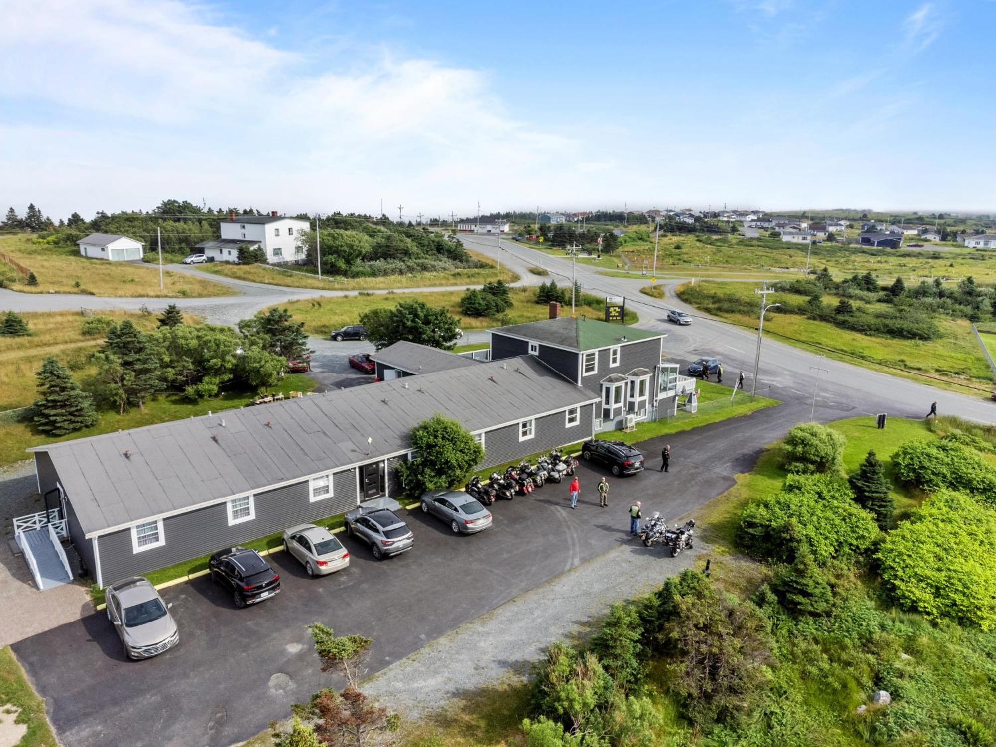 Edge Of The Avalon Inn Trepassey Buitenkant foto